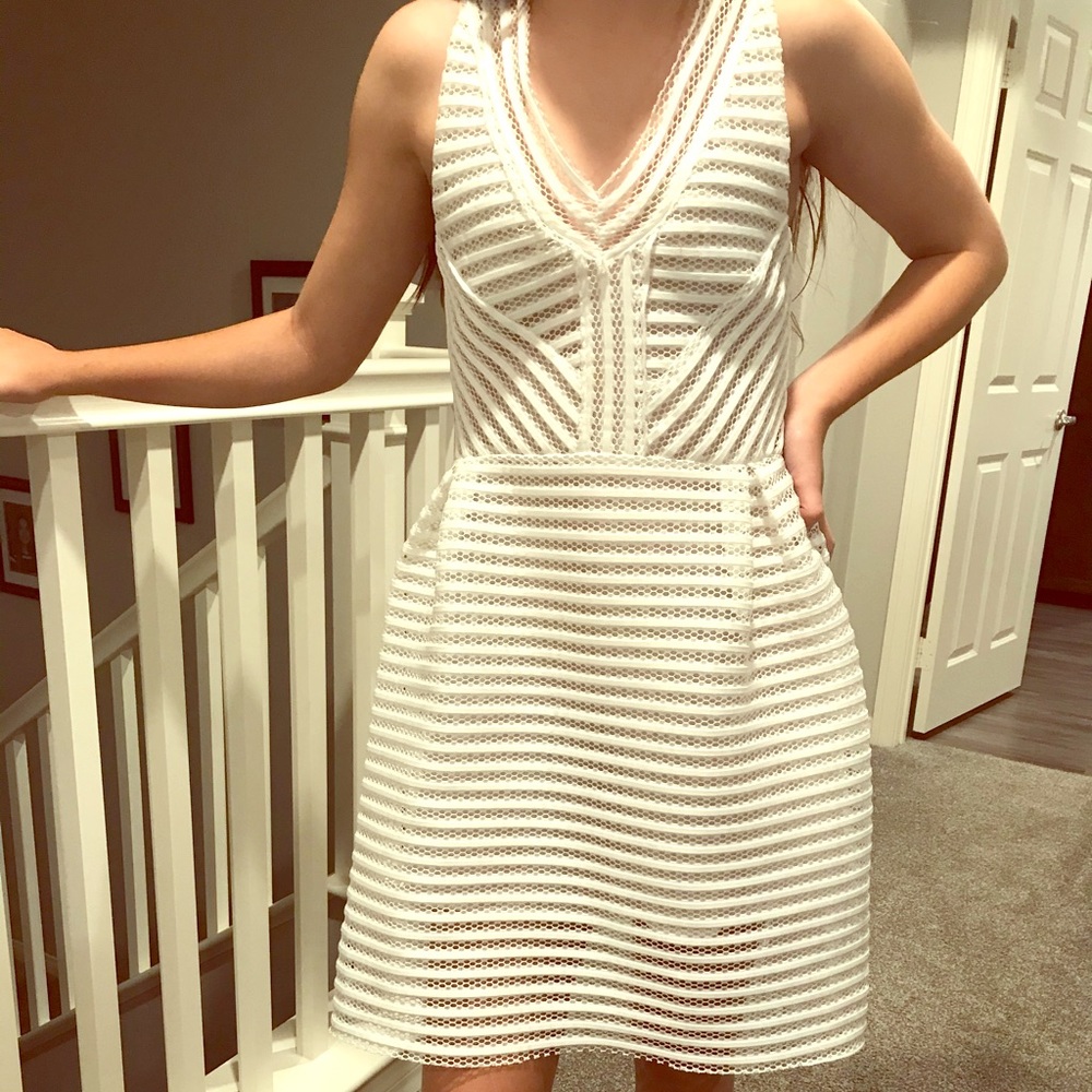 👗timeless white dress👗